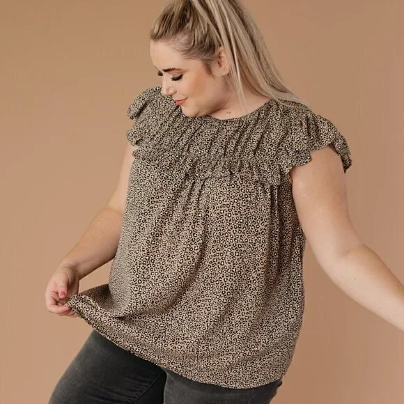 Ces Femme Leopard Print Blouse w/ Ruffle Detail - Picture 2 of 4